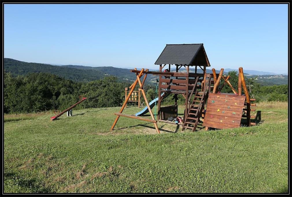 Swiety Spokoj Palesnica 外观 照片